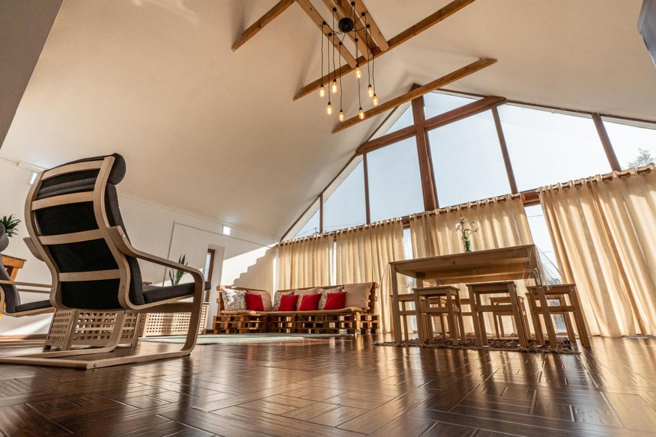 Modern Loft Lighthouse Hostel Karakol Luaran gambar