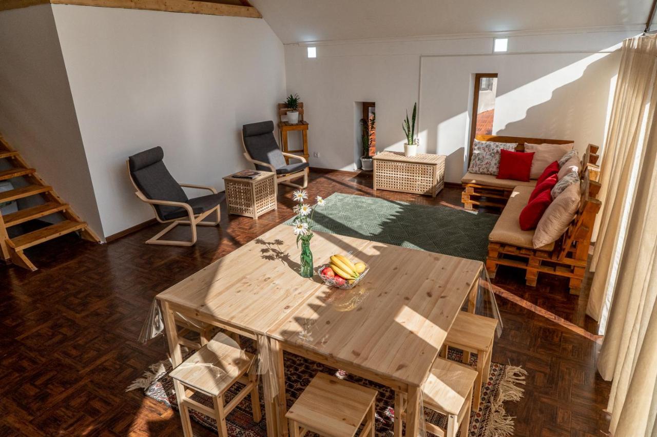 Modern Loft Lighthouse Hostel Karakol Luaran gambar