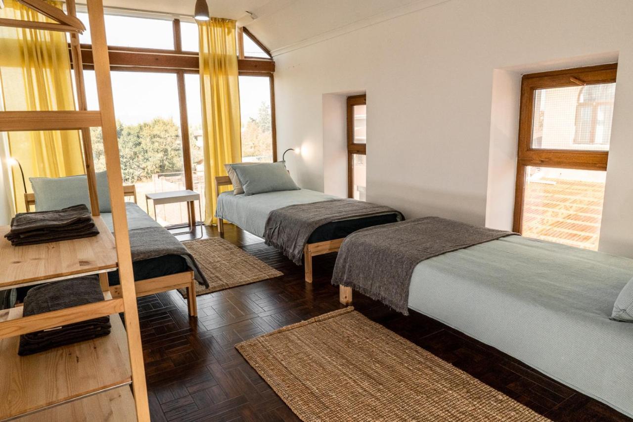 Modern Loft Lighthouse Hostel Karakol Luaran gambar