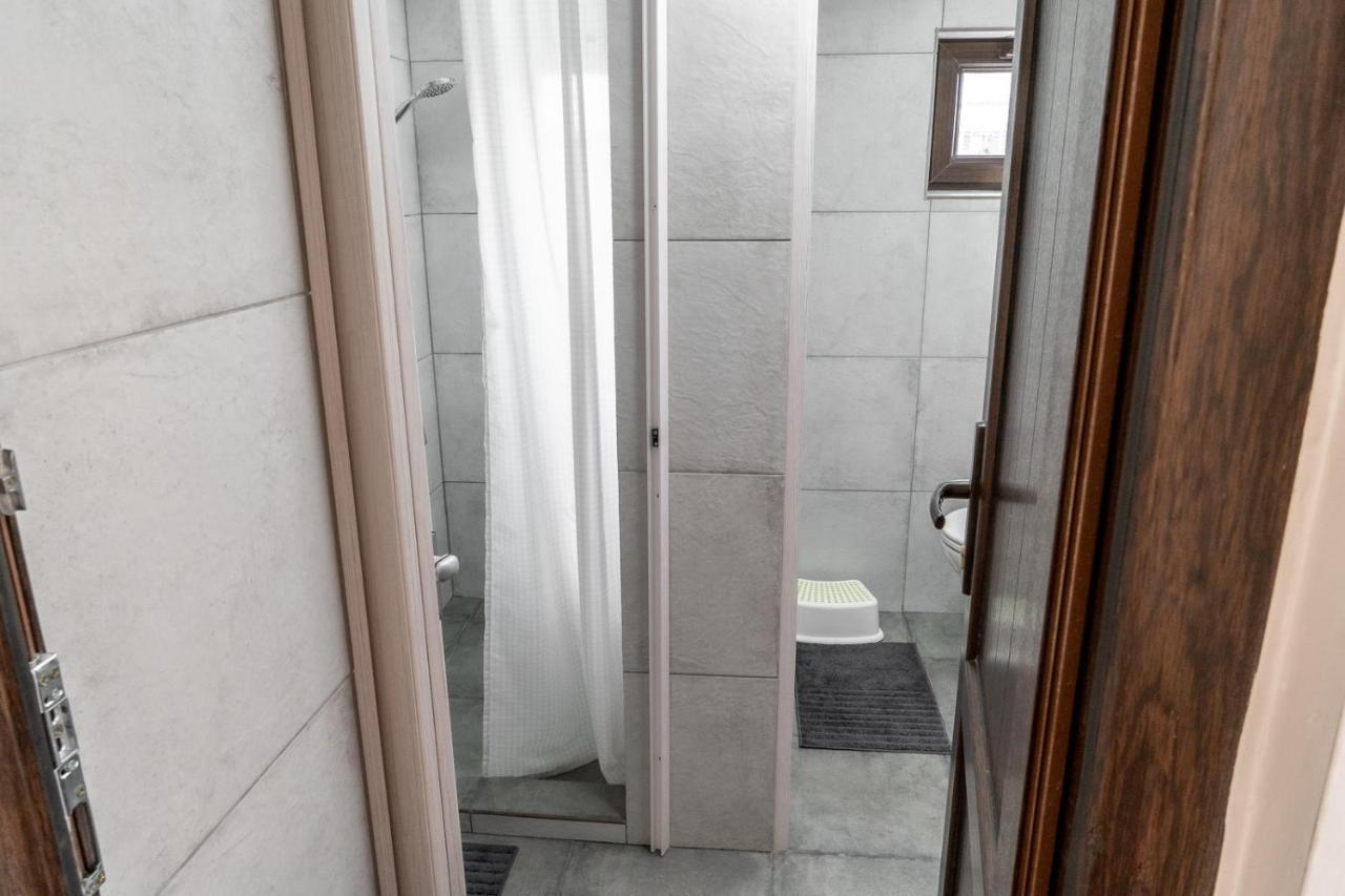 Modern Loft Lighthouse Hostel Karakol Luaran gambar