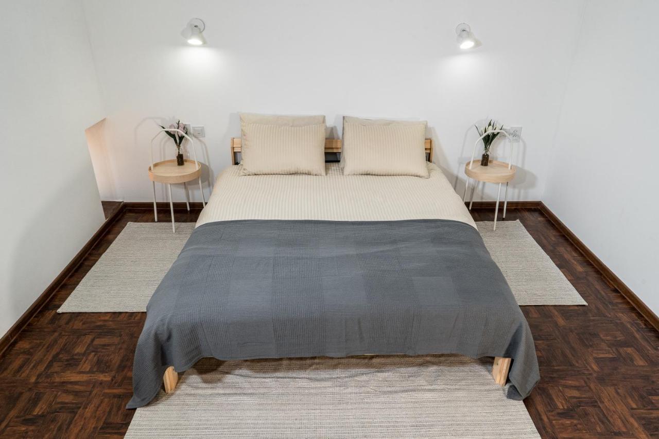Modern Loft Lighthouse Hostel Karakol Luaran gambar